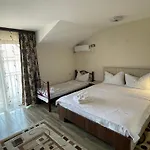 Homestay Casa Stef 2 Mai