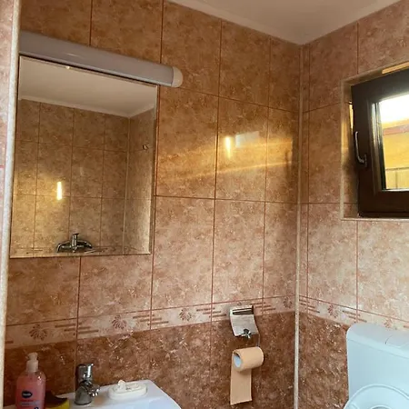 Проживание в семье Casa Stef Доуэ-Май